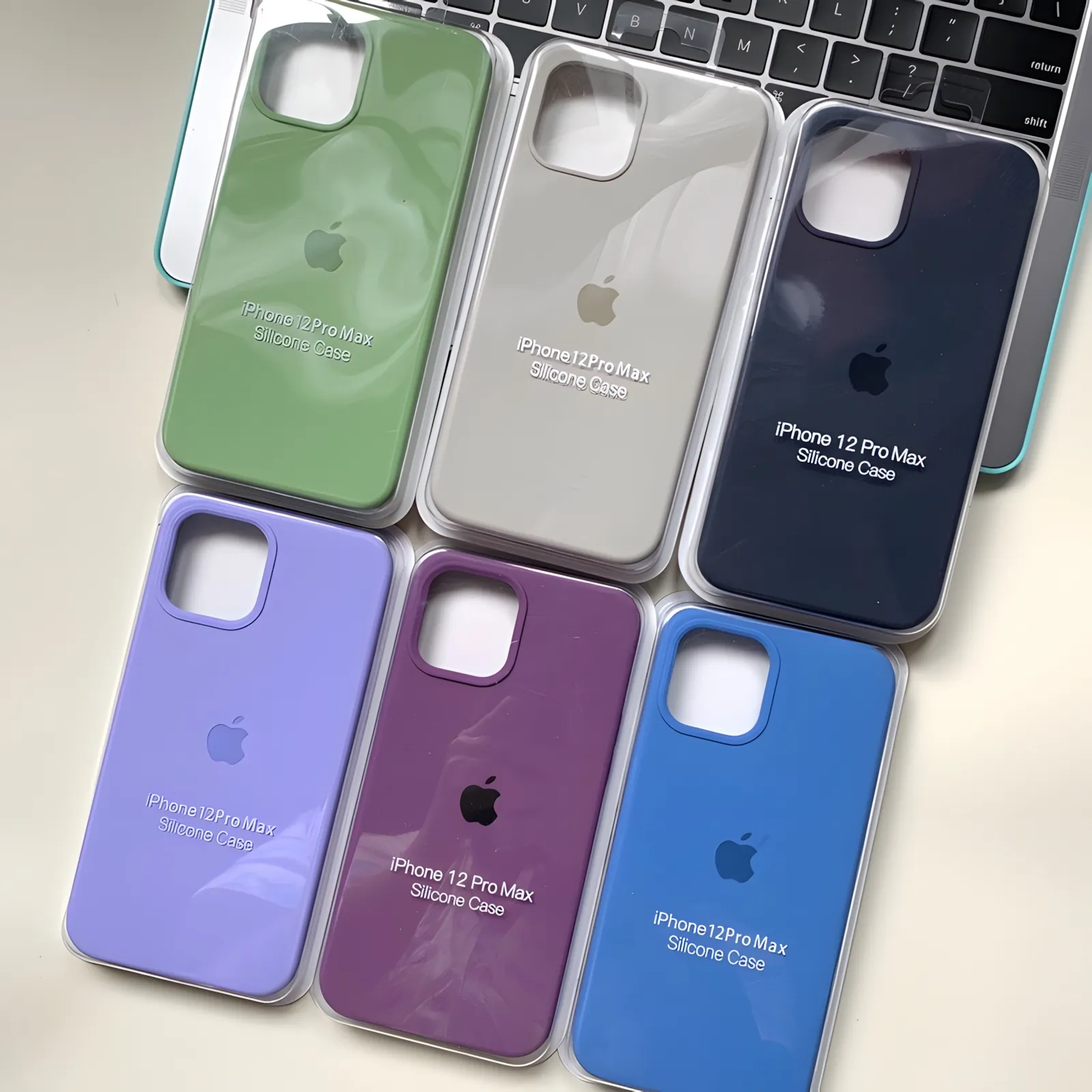 FUNDAS DE IPHONE POR MAYOR  SILICONE CASE Y MAGSAFE(6 AL 16 PM)