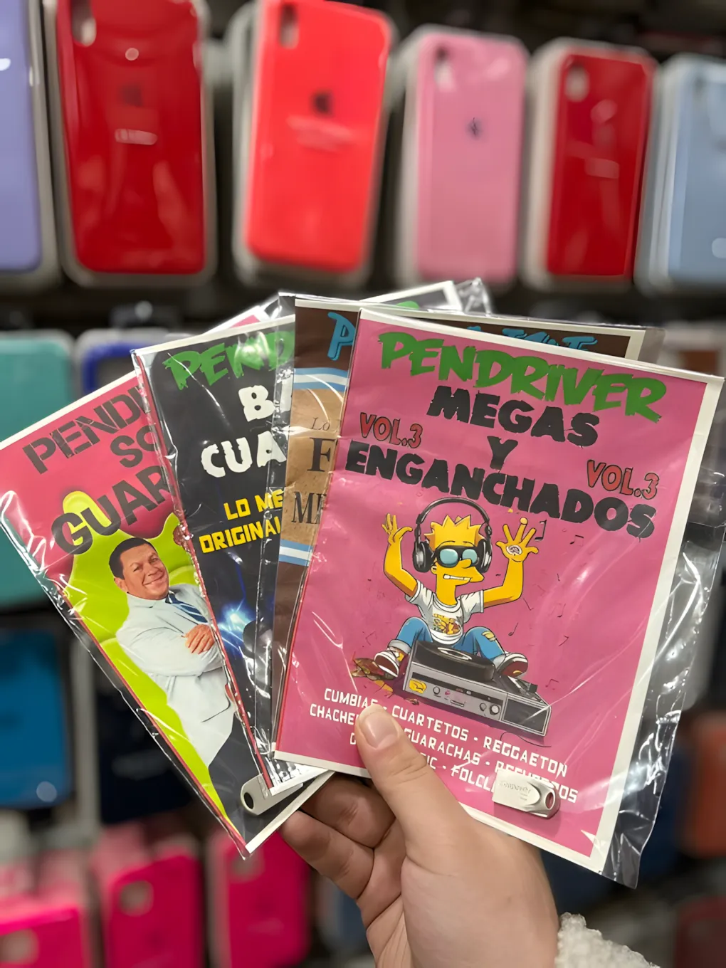 PENDRIVE CON MUSICA - 16 GB